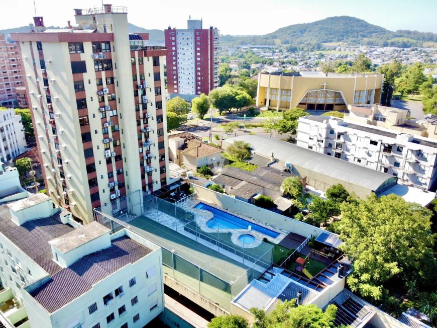 Apartamento amplo e de alto padrão, com localização privilegiada no Bairro Media