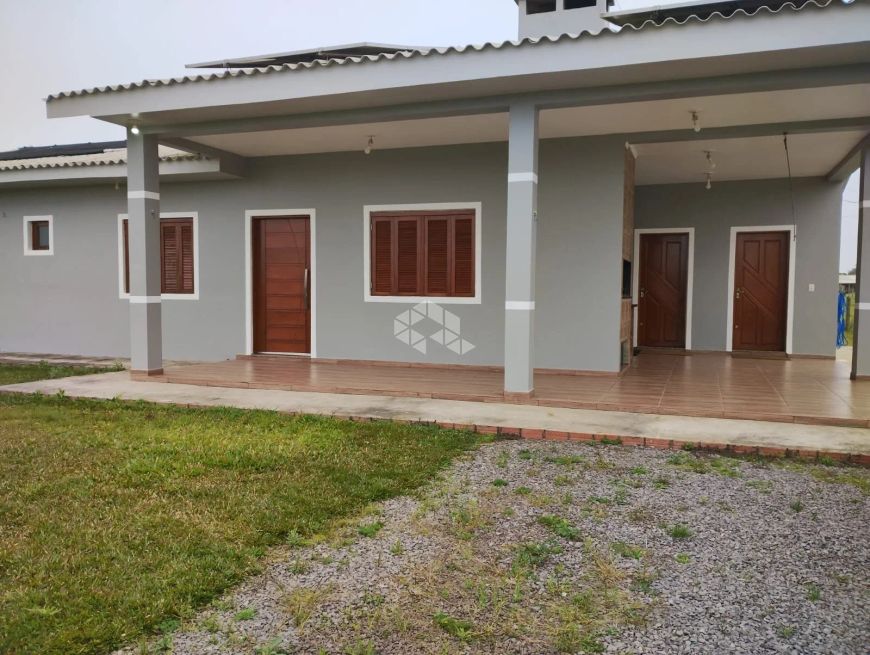 Chácara com imóvel, 4 Dormitórios