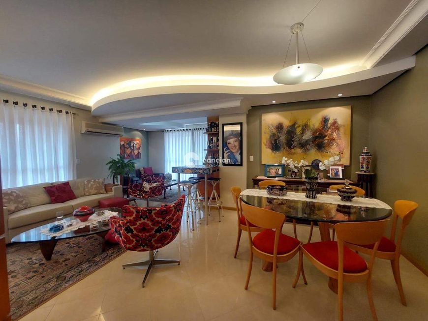 Apartamento à venda, 4 quartos, 1 suíte, 2 vagas, Patronato - Santa Maria/RS
