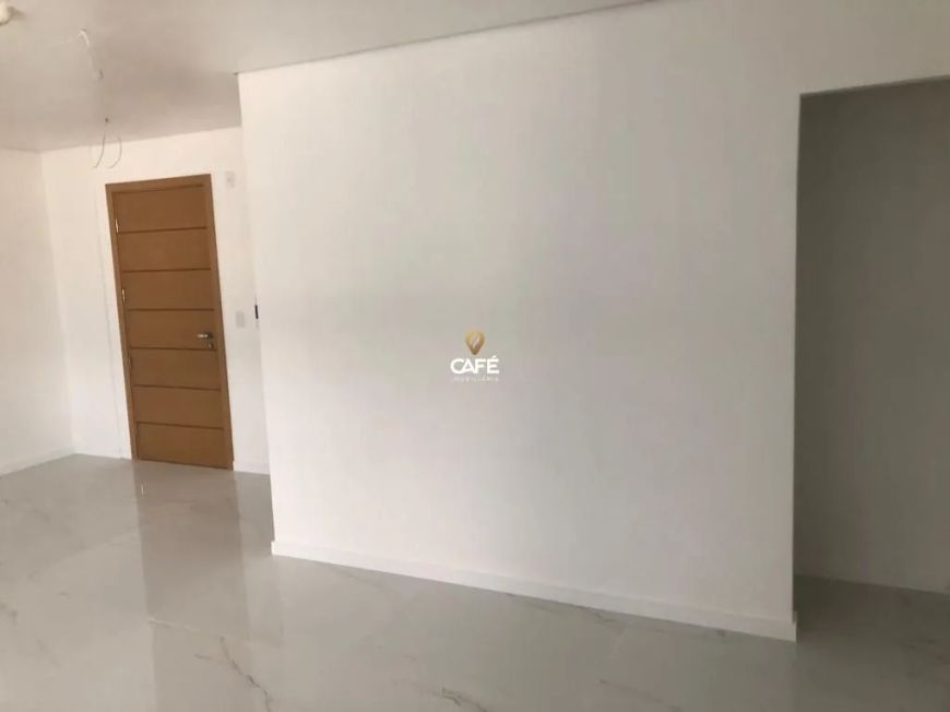 Sala Comercial De Alto Padrão no Residencial Espirito Santo.
