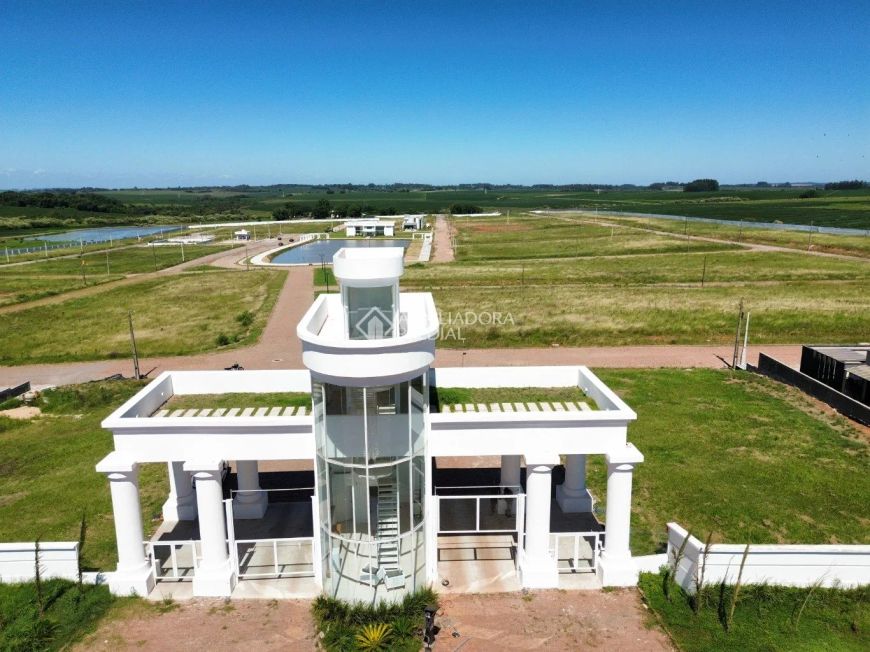 Casa em condomínio de alto padrão.