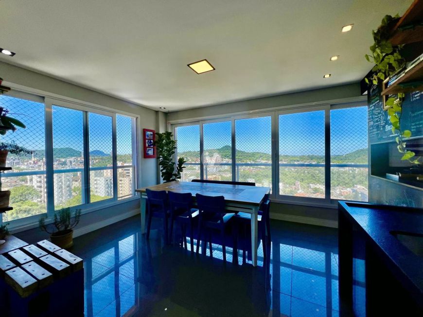 Apartamento de altíssimo padrão com 3 suítes e 2 vagas de garagem!