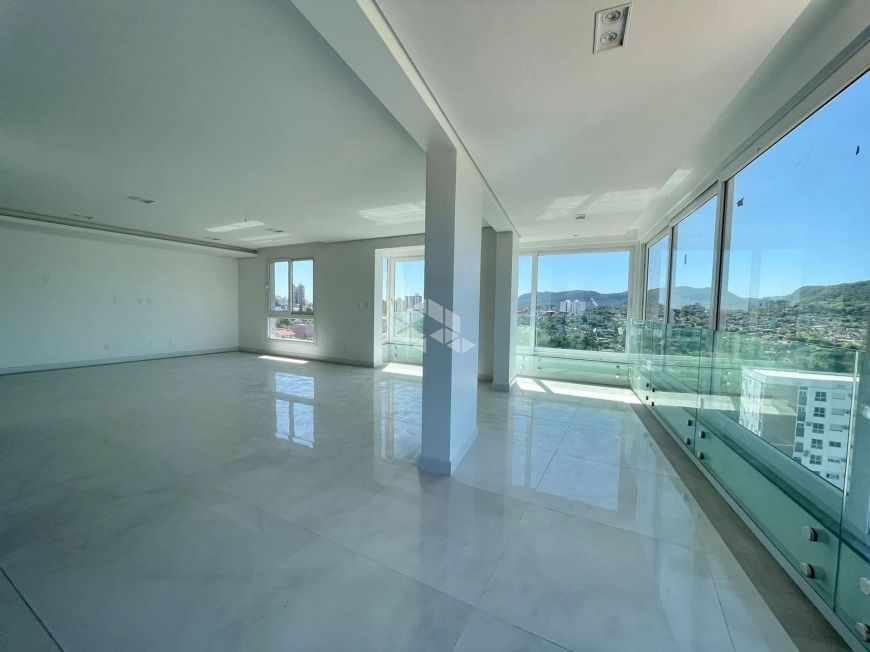 Apartamento de alto padrão à venda no bairro Km Três em Santa Maria