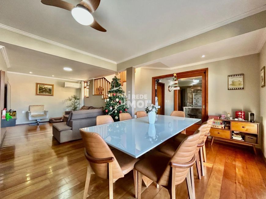 CASA DE ALTO PADRÃO COM PISCINA AQUECIDA E ESPAÇO GOURMET NO BAIRRO SÃO JOSÉ