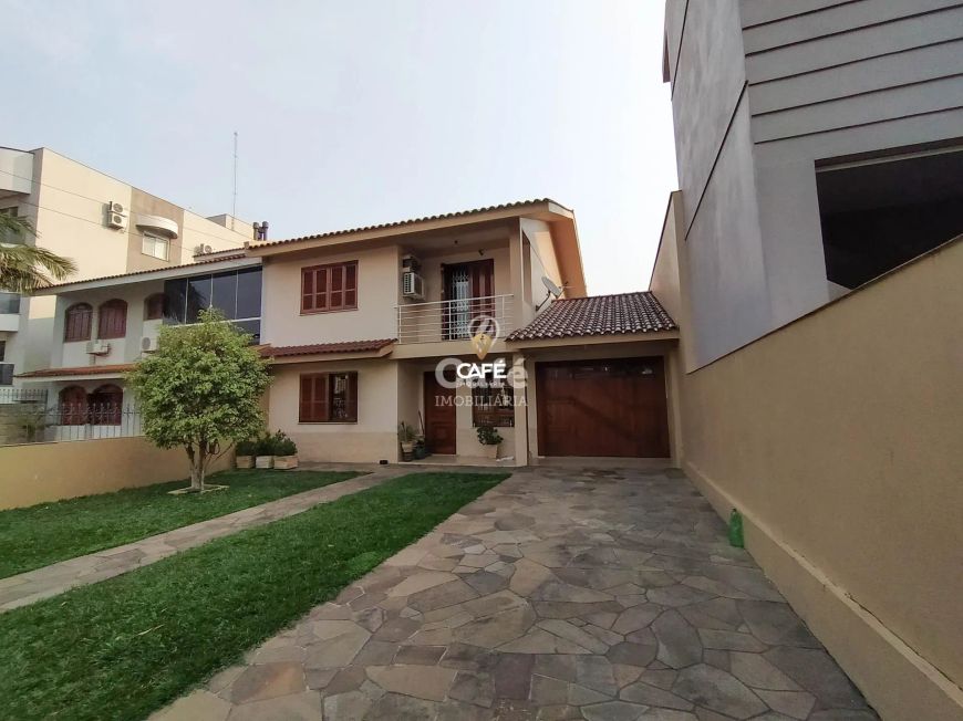 Casa, Sobrado, 3 Dormitórios, 3 Banheiros, 2 Vagas, Pátio, Nossa Senhora de Fáti