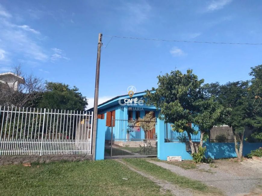 Casa, 3 Dormitórios, 1 Banheiro, 2 Vagas, Pátio, Churrasqueira, Pé De Platano