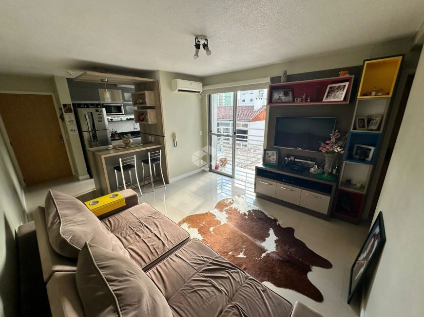 Apartamento 3 Dormitórios Semimobiliado à venda no Bairro Nossa Senhora Medianeira em Santa Maria