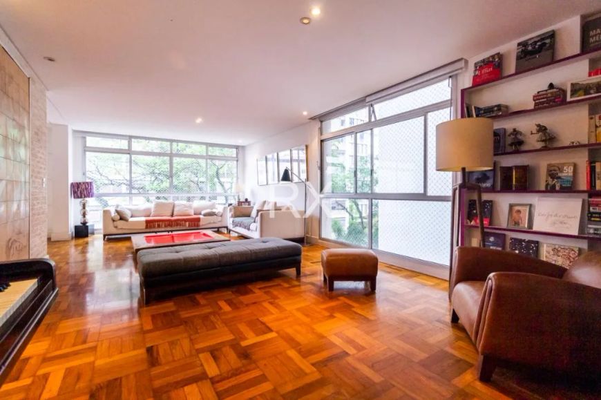 Apartamento com 253 m², 4 quartos sendo 2 suítes à venda no bairro Higienópolis.
