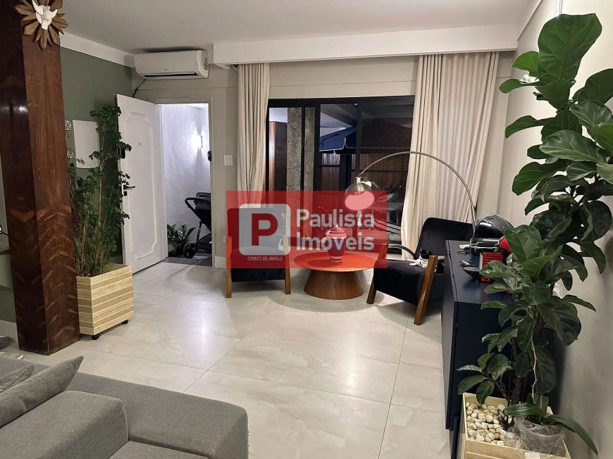 Sobrado à venda com 195m², 3 quartos, 1 suíte, 1 vaga de garagem no Campo Belo, São Paulo-SP