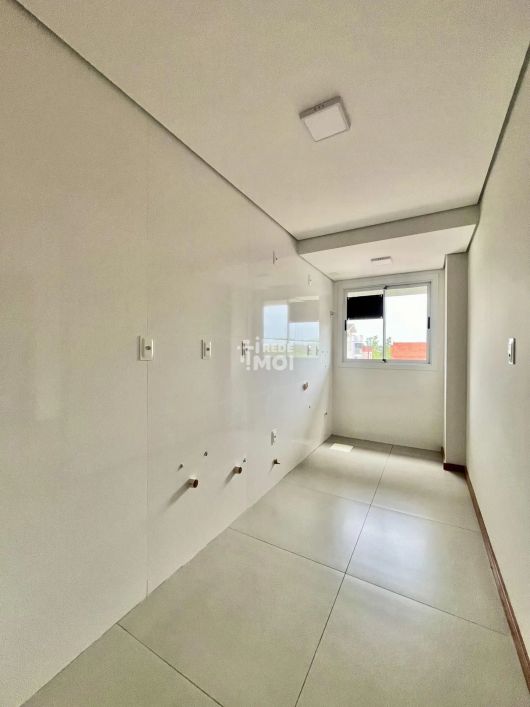 Belo Apartamento de 02 Dormitórios em Camobi, Santa Maria