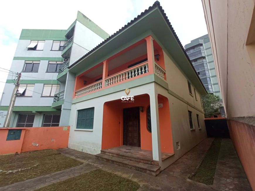 Casa Duplex Central De 4 Dormitórios, Suíte, (2) Salas De Estar, (2) Salas De Ja
