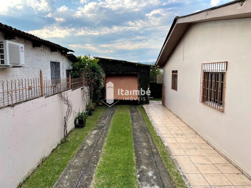 Casa 3 dormitórios à venda Tomazetti Santa Maria/RS