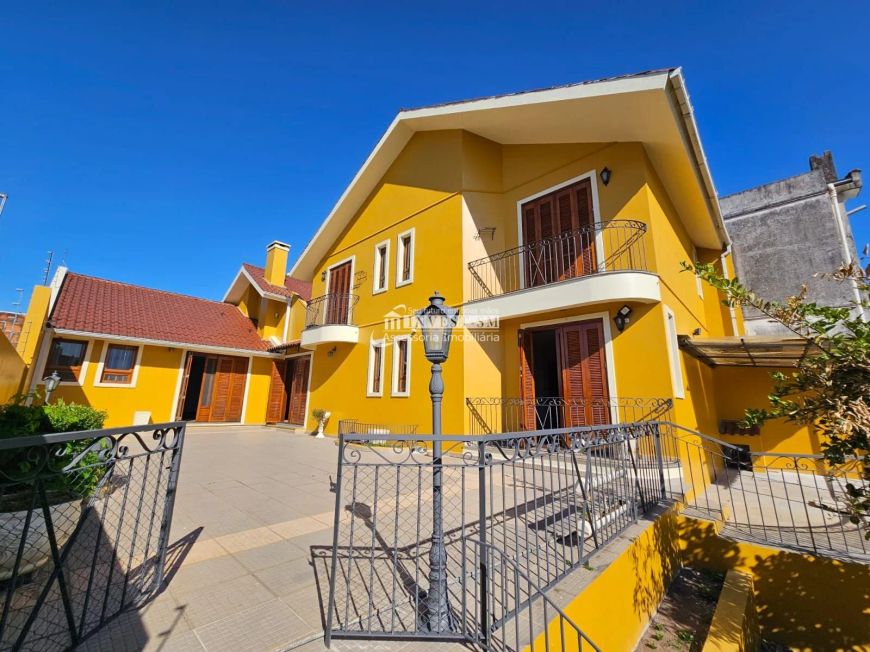 Casa 3 dormitórios à venda Nossa Senhora de Lourdes Santa Maria/RS