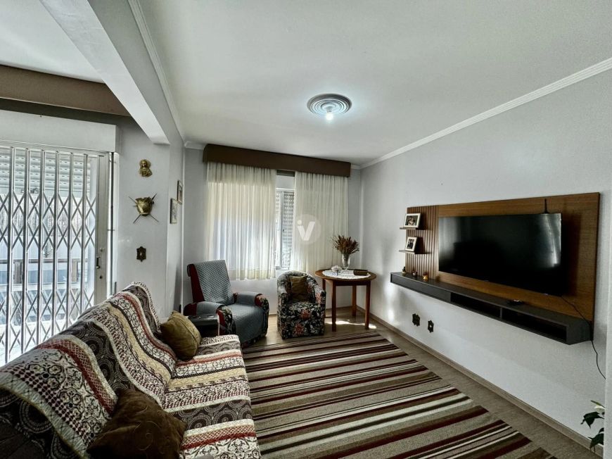 Apartamento amplo no centro, 3 dormitórios, suíte c/ banheira, 2 vagas garagem