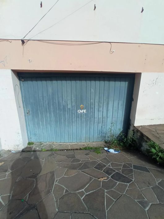 Sala Comercial Central com 134 m² e (2) Banheiros.