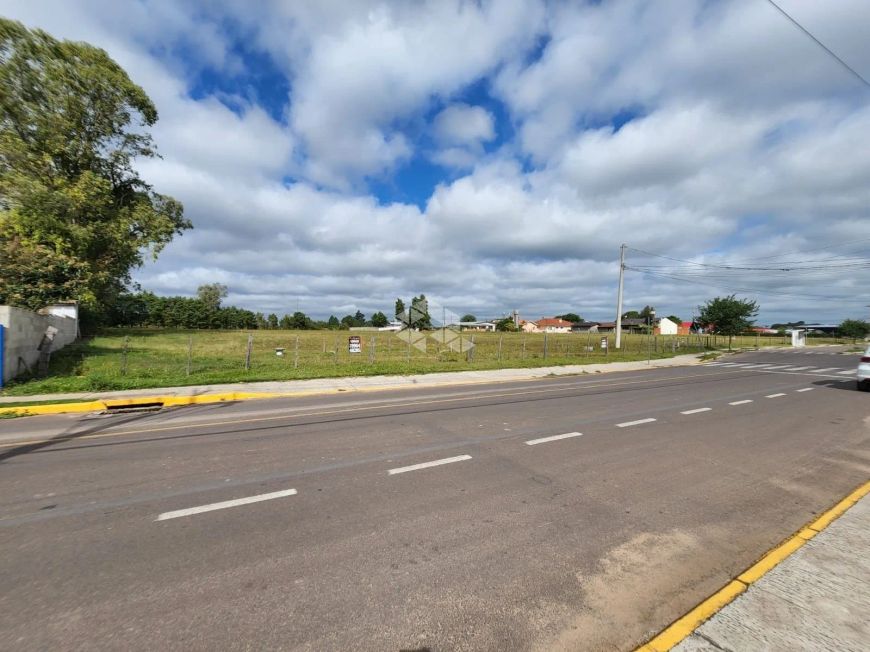 Terreno a venda no bairro Pinheiro Machado