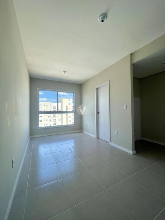 Apartamentos de 2 dormitórios com garagem em Camobi.
