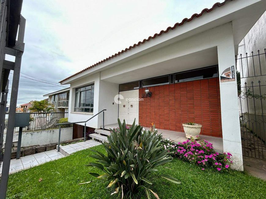 Casa à venda, 4 quartos, 1 suíte, Nossa Senhora de Lourdes - Santa Maria/RS