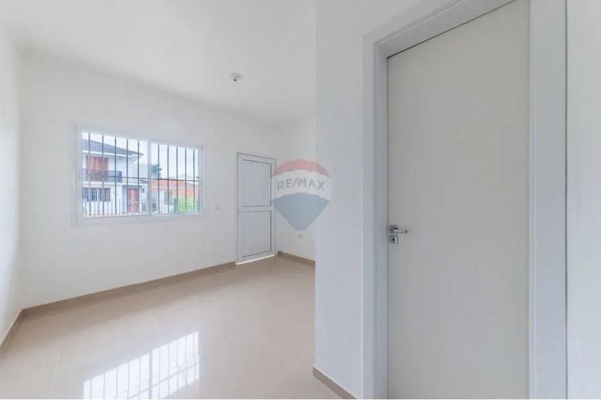 Lindo sobrado com suíte e sacada! 110m² privativos! Ouro Verde!