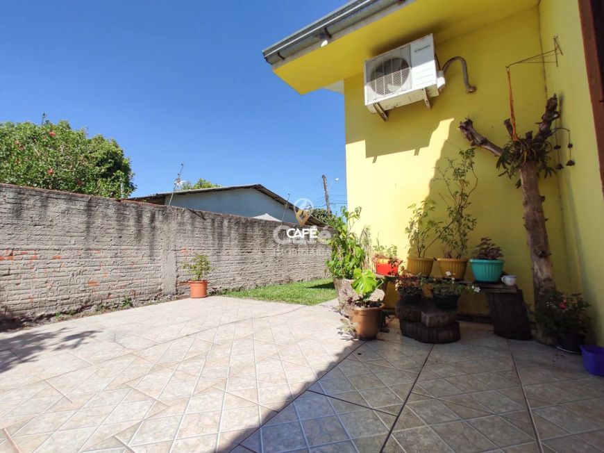 Casa à Venda com 92 m², 02 Dormitório no Parque Pinheiro Machado .