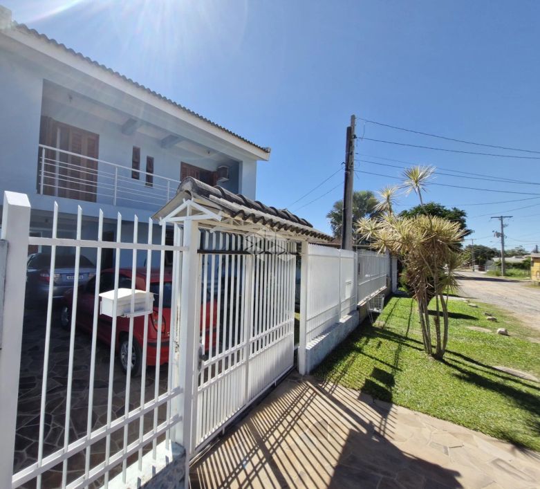 Casa à venda com 3 quartos em Camobi Santa Maria - RS