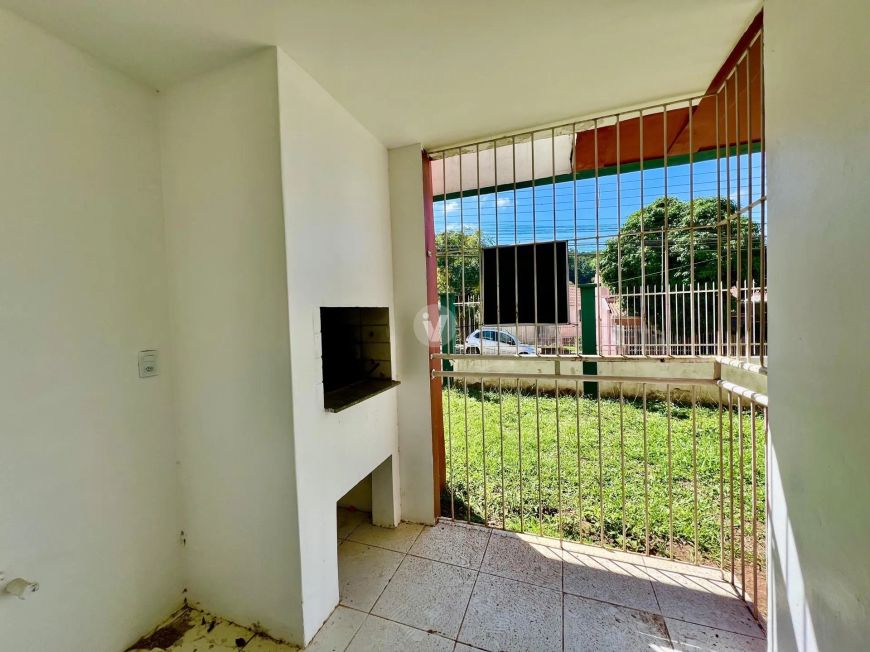 Apartamento 2 dormitórios com churrasqueira e garagem