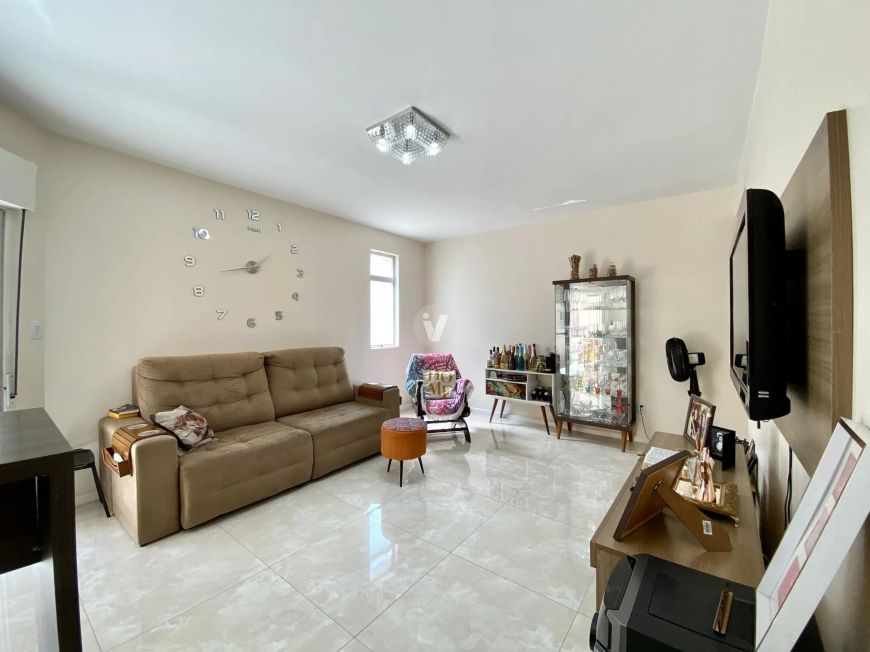 Apartamento central 3 dormitórios