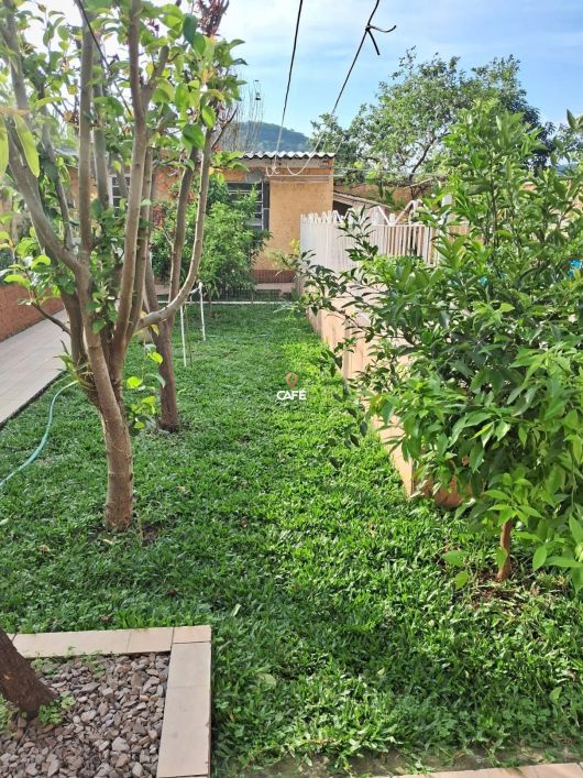Lindo sobrado 3 dormitórios sacada lareira e piscina