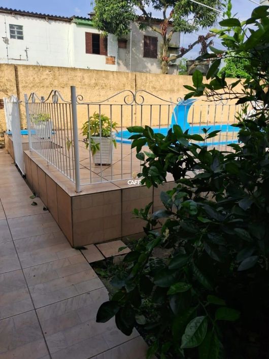 Lindo sobrado 3 dormitórios sacada lareira e piscina