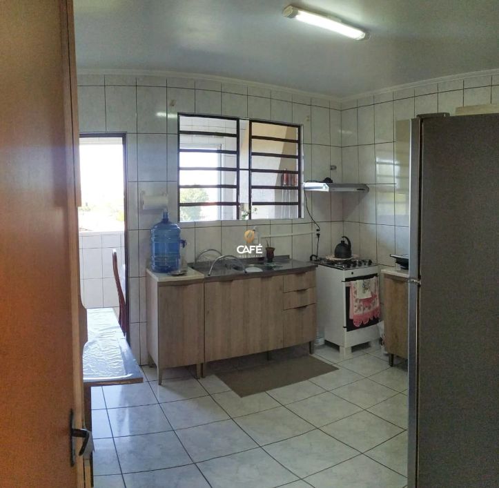Casa, 3 Dormitórios, 1 Suíte, 2 Banheiros, 2 Vagas, JK