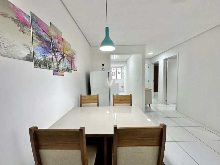 Apartamento semimobiliado no residencial Hera