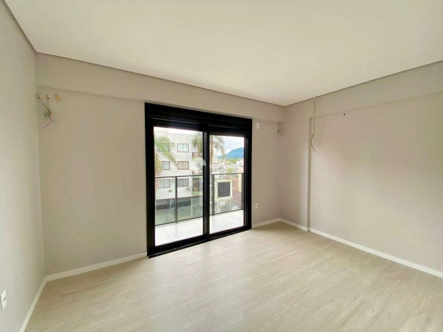 Apartamento à venda, 2 quartos, 1 suíte, 1 vaga, Centro - Santa Maria/RS