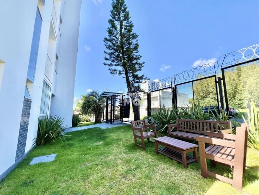 Apartamento com 2 Dormitórios e Sacada no Residencial Sol da Montanha