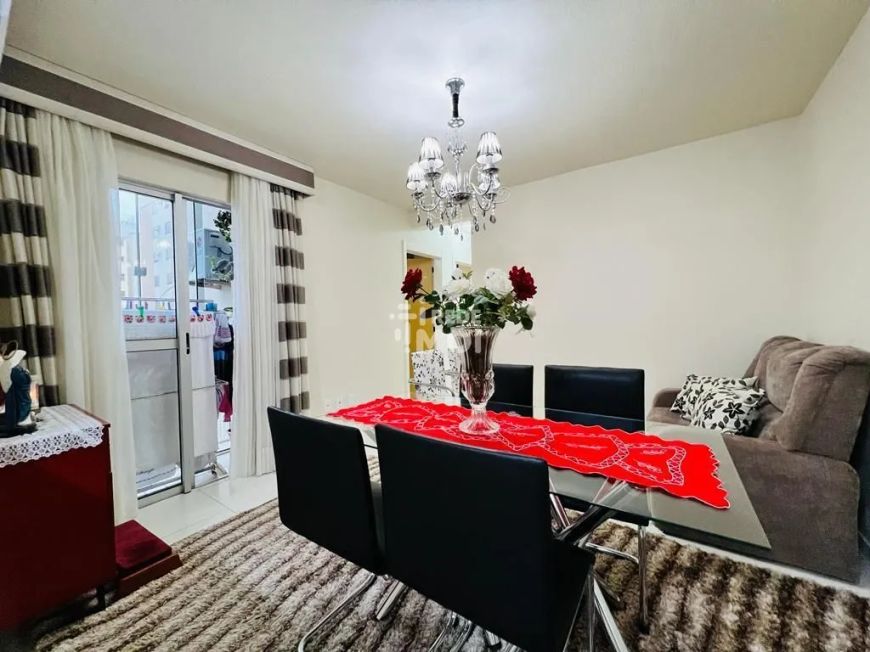 APARTAMENTO DE 03 DORMITÓRIOS SEMIMOBILIADO