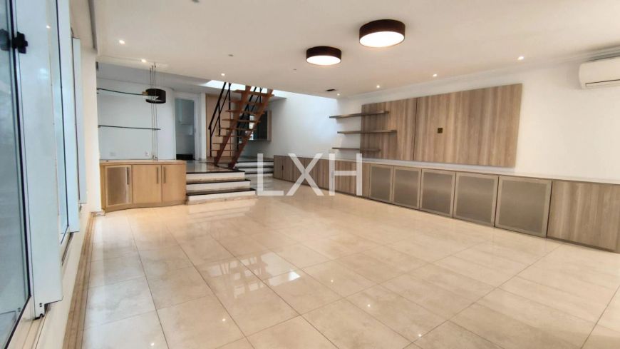 Casa em condomínio no Alto de Pinheiros á venda