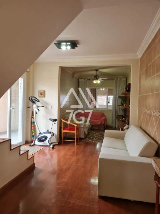 CASA À VENDA NA REGIÃO DO MORUMBI