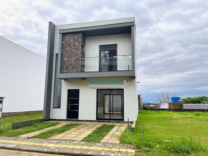Sobrado com 3 dormitórios à venda, 130 m² por R$ 890.000,00 - Jansen - Gravataí/RS