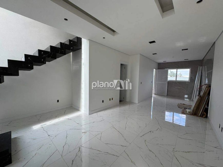 Casa à venda, com 100m², 3 quartos - Renascença - Gravataí / RS por R$ 549.000,00