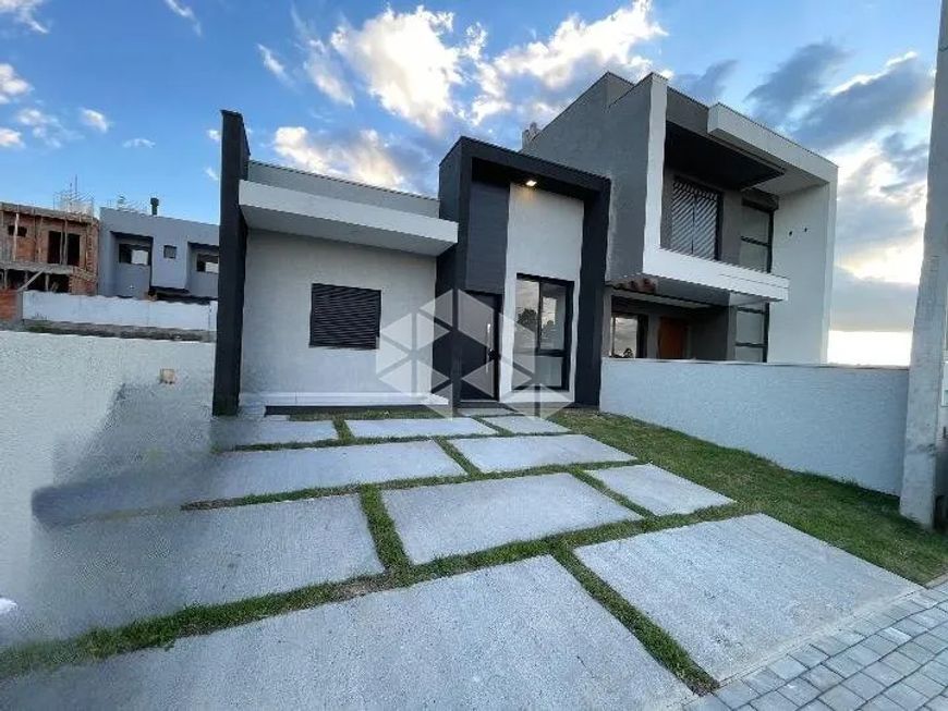 Linda casa Térrea, 3 Dormitórios sendo 1 suíte , localizado no Bairro Reserva Bela Vista.