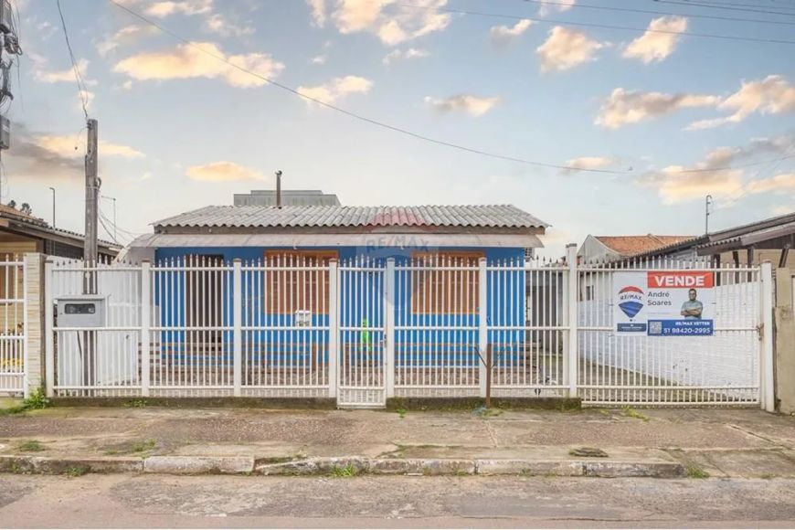 Casa de 2 dormitórios e churrasqueira na Morada do Vale I, Gravataí, à venda por R$299.990