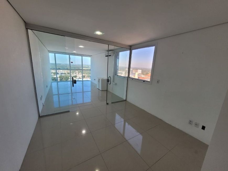 Sala Comercial à Venda no Centro Profissional Athos, Gravataí