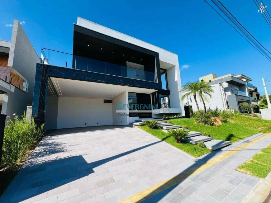 Sobrado à venda, 255 m² por R$ 2.700.000,00 - Centro - Gravataí/RS