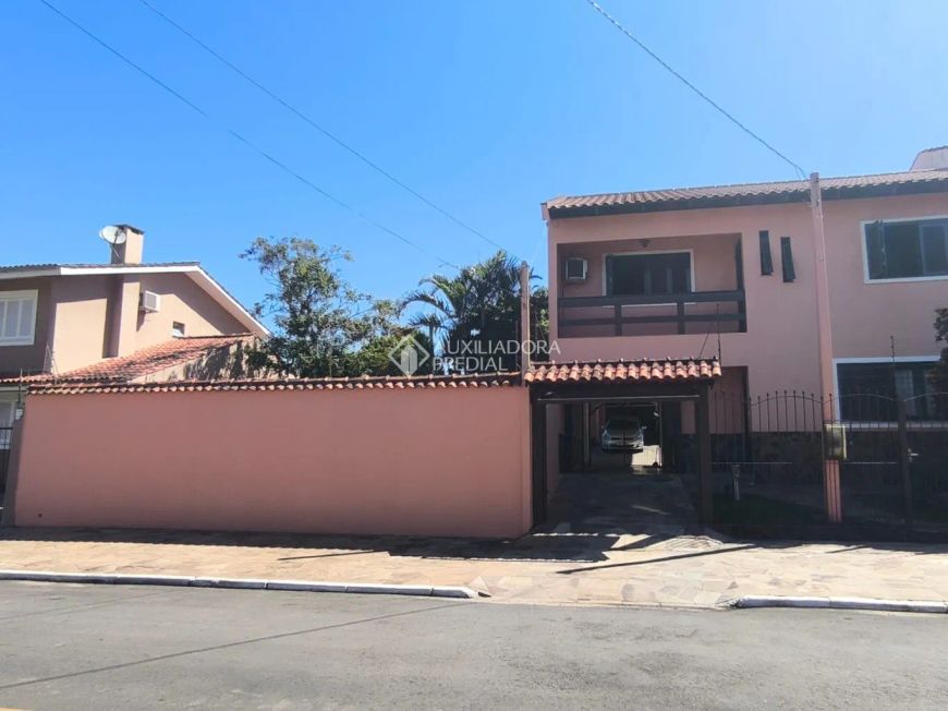 Casa 3 quartos bairro Dom Feliciano
