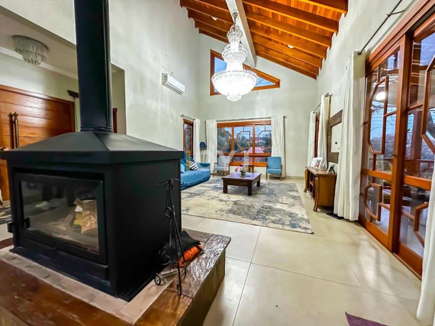 Casa 5 Dormitórios no Paragem dos Verdes Campos, Gravataí