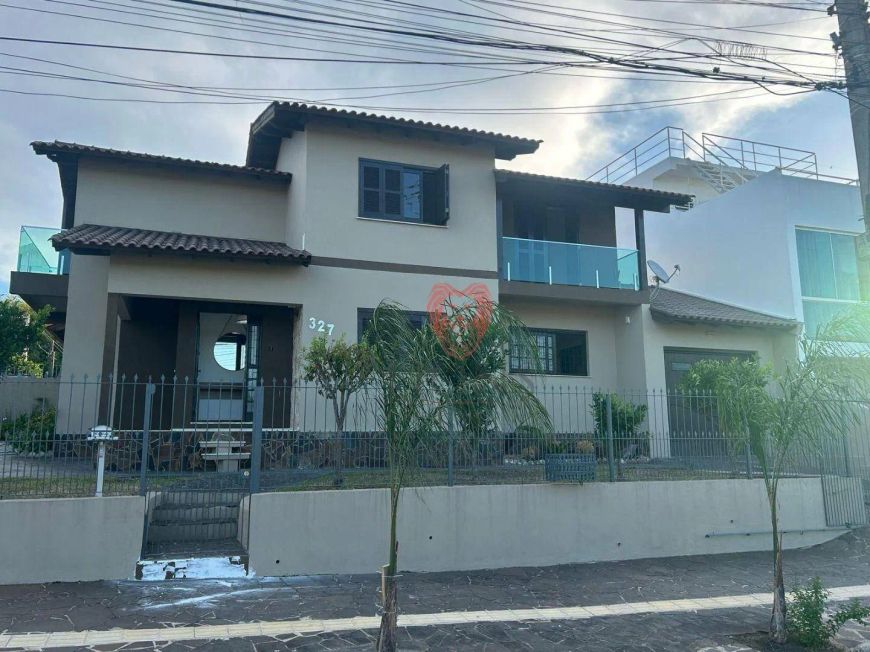 Sobrado à venda, 200 m² por R$ 690.000,00 - Jansen - Gravataí/RS