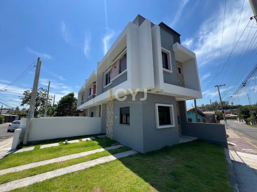Sobrado 2 dormitórios no bairro Castelo Branco, Gravataí