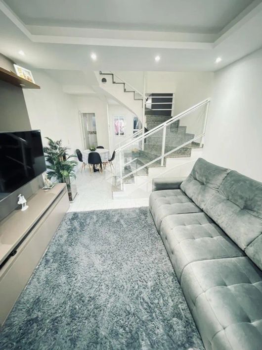 Sobrado 70m² mobiliado em Gravataí