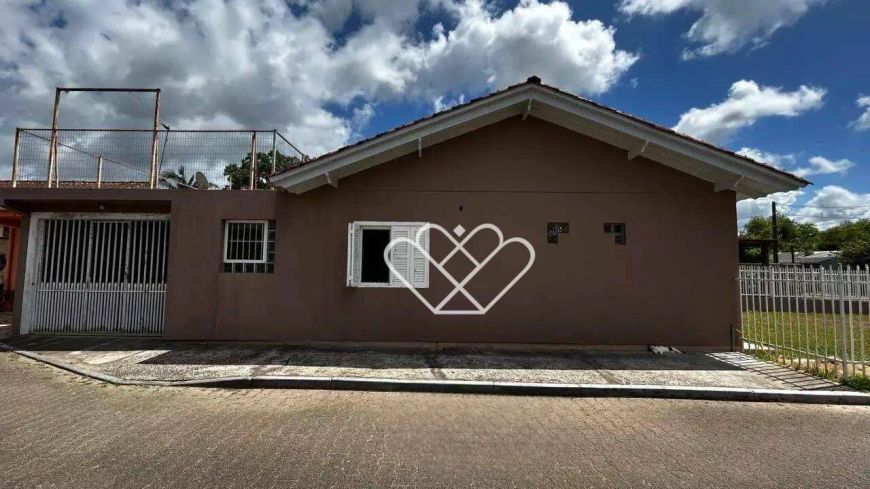 Oportunidade Imperdível: Casa com 2 Dormitórios e 3 Vagas em Localização Privilegiada!