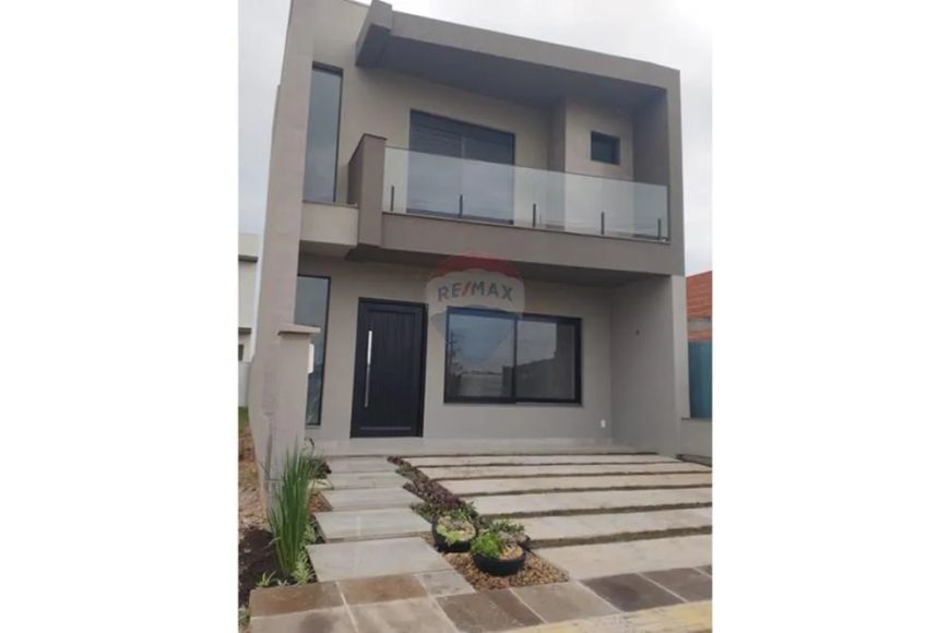 Casa de 3 quartos, em condomínio ao lado do centro, com infra.