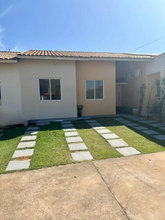VENDA - Casa 3 Quartos - Condomínio Esmeralda